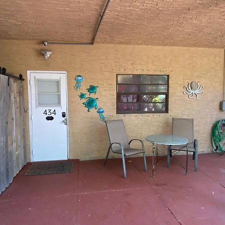 Five Elements Lodge B&B With Outdoor Spa Fernwood Bagian luar foto