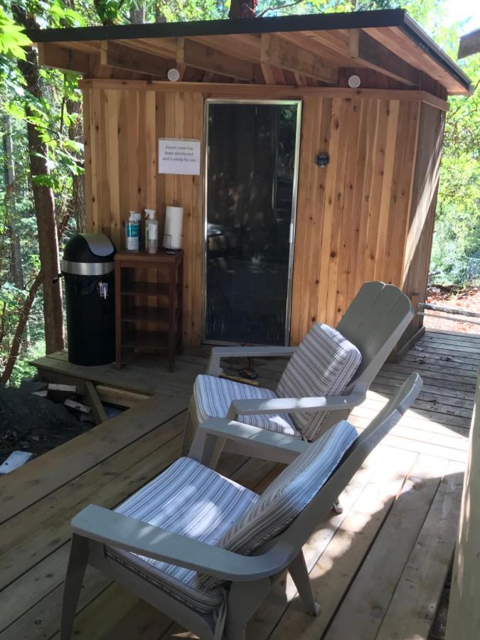 Five Elements Lodge B&B With Outdoor Spa Fernwood Bagian luar foto