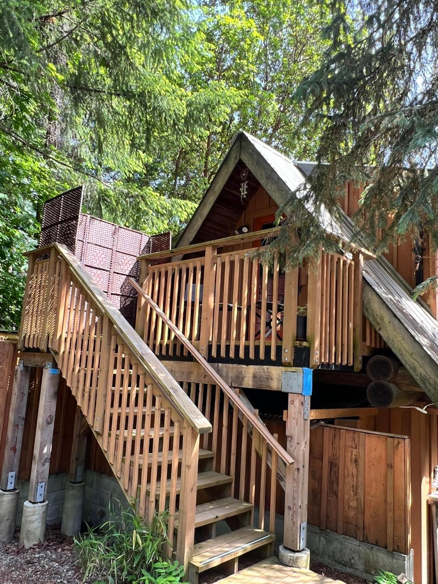 Five Elements Lodge B&B With Outdoor Spa Fernwood Bagian luar foto